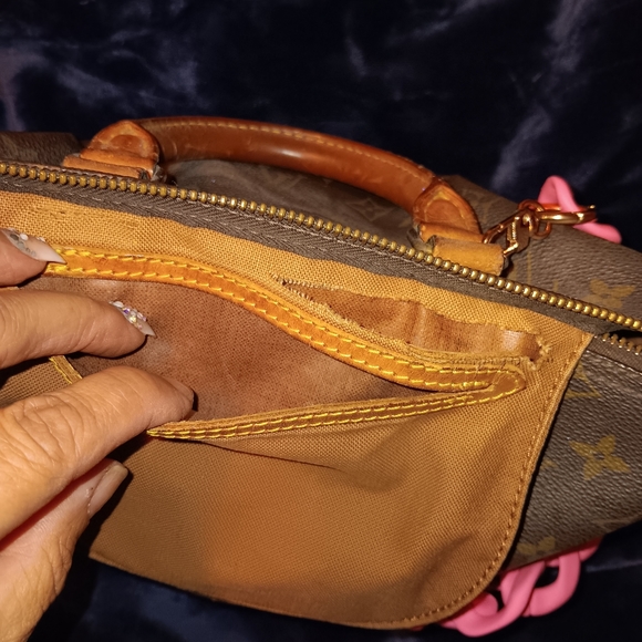 "Authentic" Louis Vuitton Speedy 25 - Picture 7 of 16